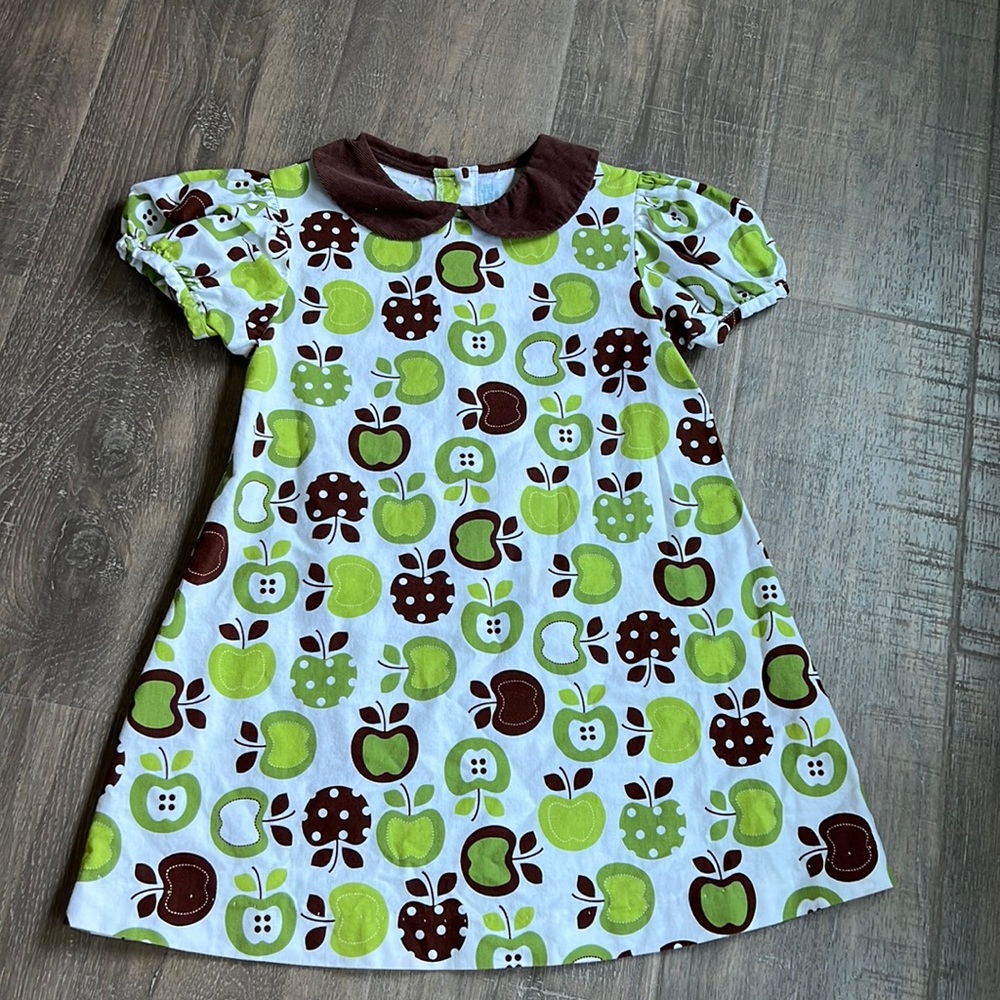 Betti Terell by Johnston size 4 apple dress.
